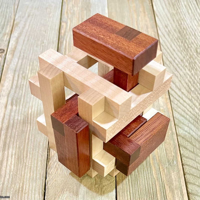 Triaxe Burr Puzzle by Stephane Chomine