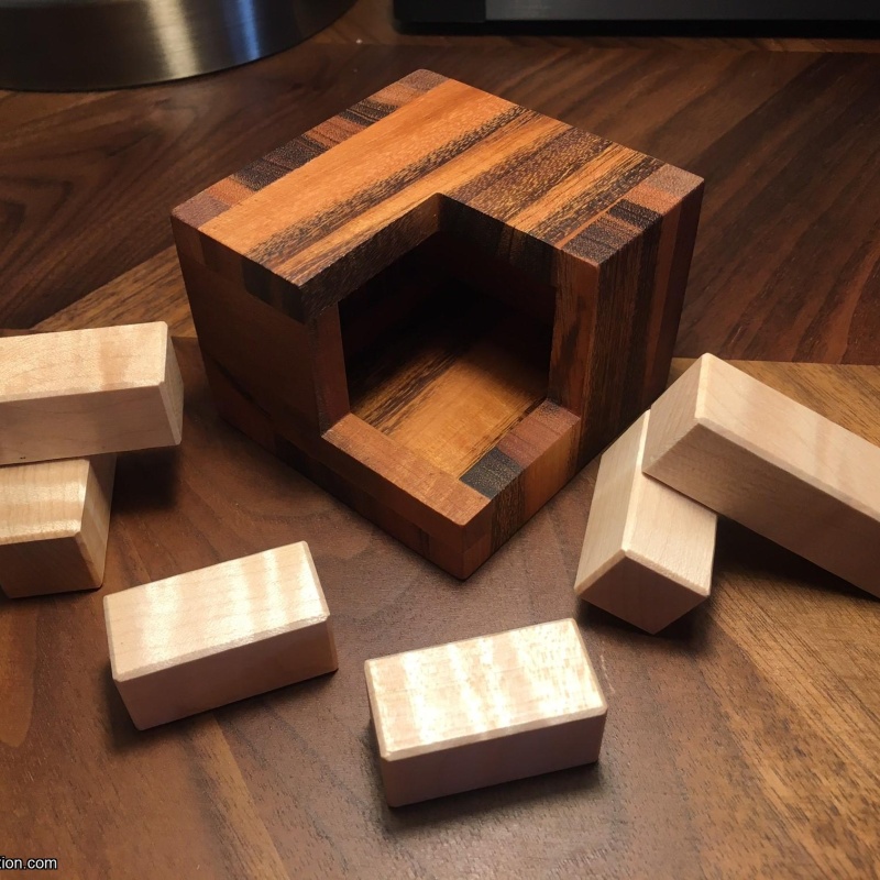 Corner Cube
