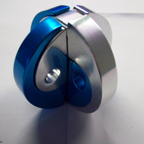 Yin and Yang Puzzle (Exchange Puzzle IPP 24)