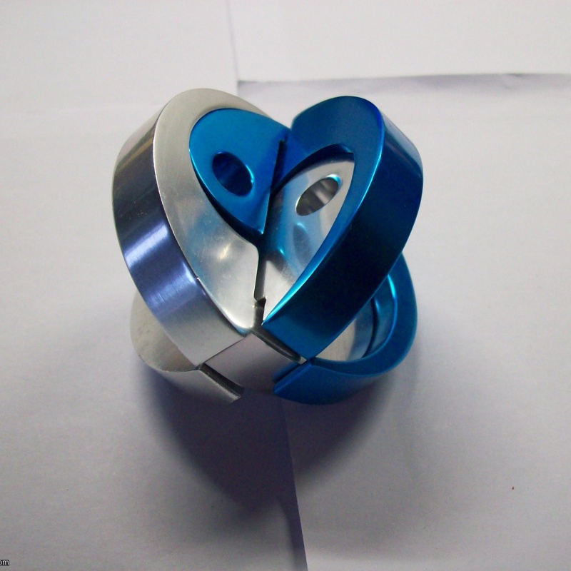Yin and Yang Puzzle (Exchange Puzzle IPP 24)