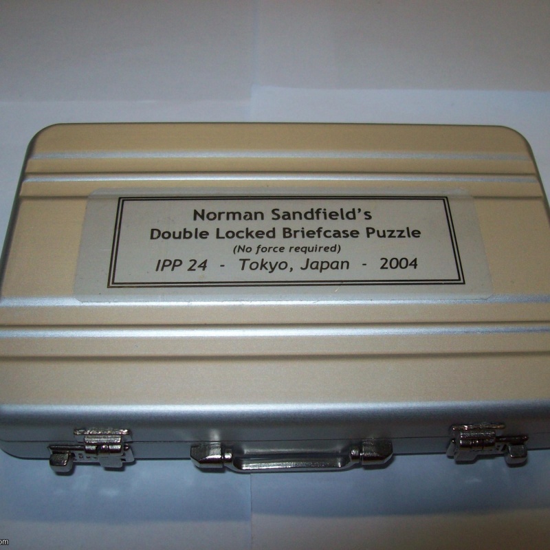 Double Locked Briefcase Puzzle (Exchange Puzzle IPP 24)