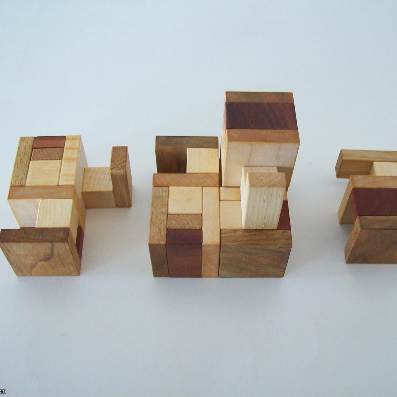 Hooked Cube (Exchange Puzzle IPP 28)