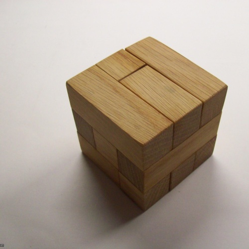 Coffin's Four-piece Cube (Exchange Puzzle IPP 37)