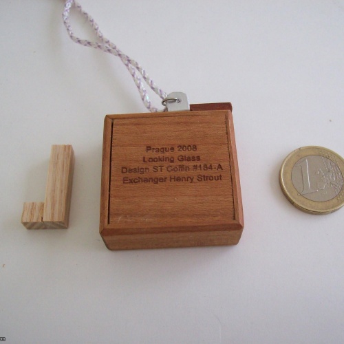 Looking Glass (Exchange Puzzle IPP 28)