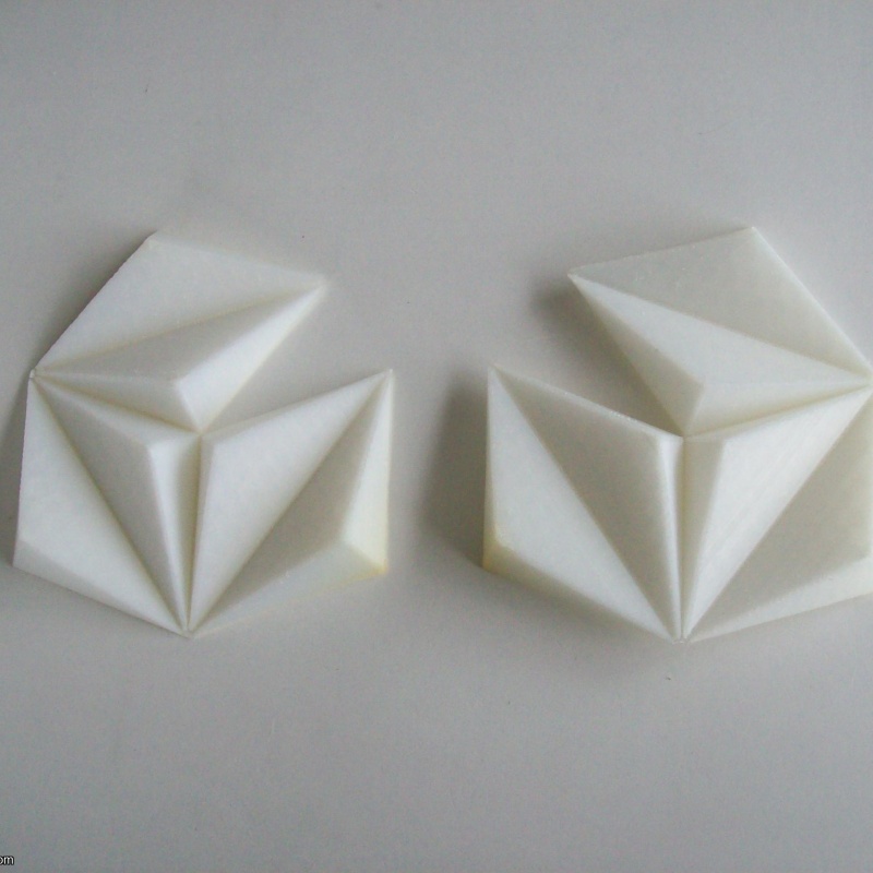 Perplexing Pyramid (Exchange Puzzle IPP 34)