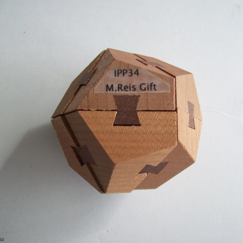 “Twelve Bowties” (Exchange Puzzle IPP 34)