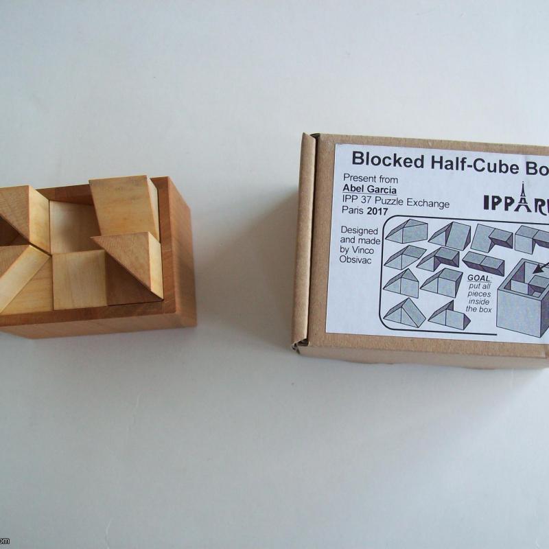 “Blocked Half-Cube Box” (Exchange Puzzle IPP 37)