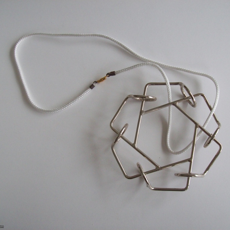 “Frame & Loop Sextet” (Exchange Puzzle IPP 34)