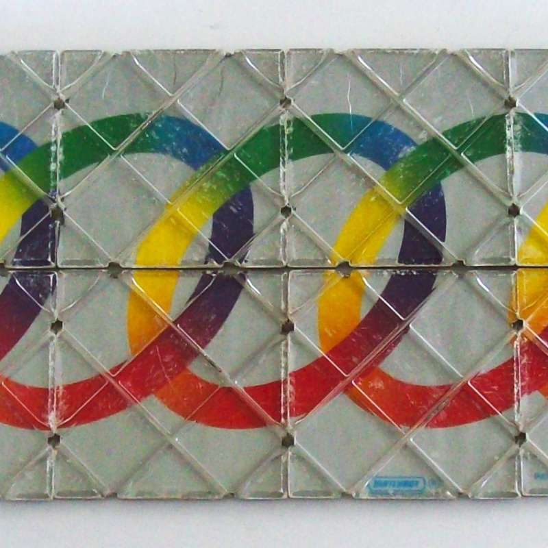 Rubik’s Magic: Master Edition