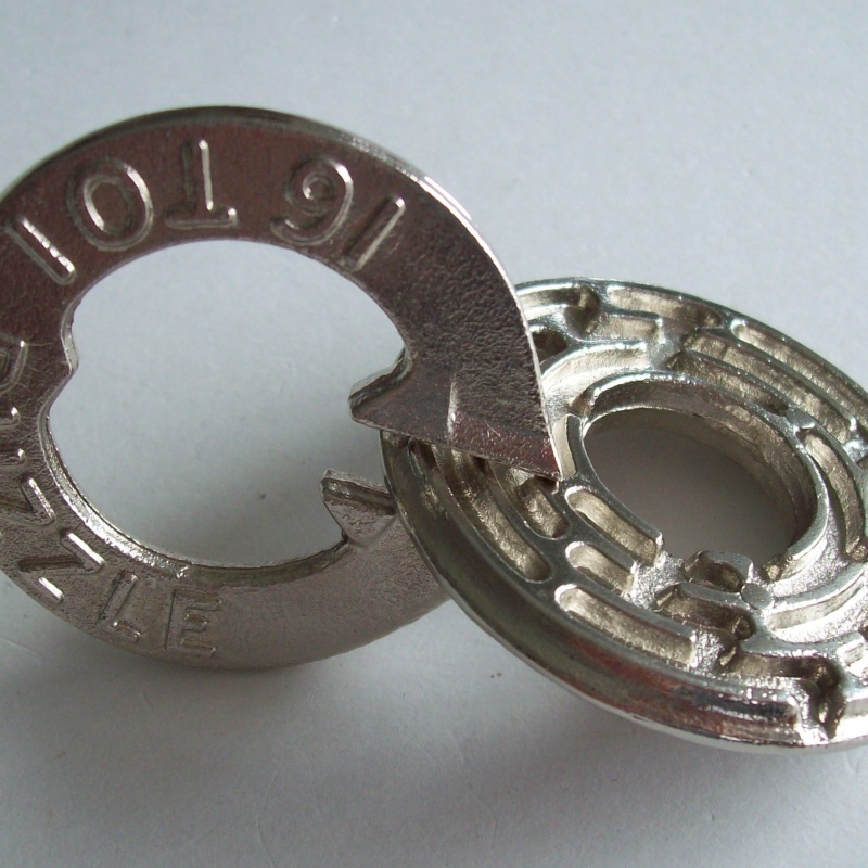 16 TO 1 Ring Maze