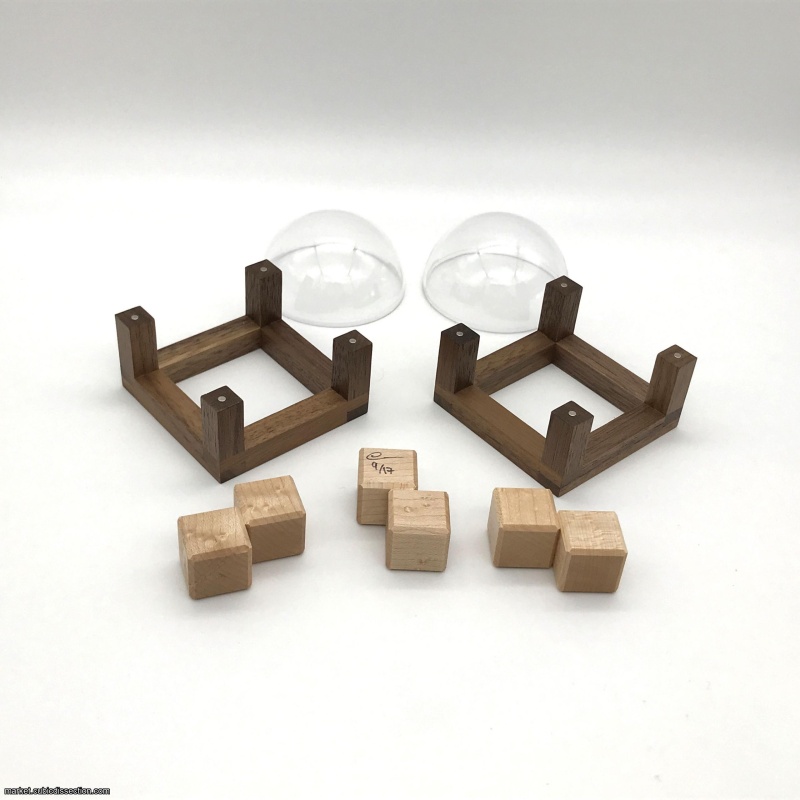 Spherical Packing Puzzle by László Molnár