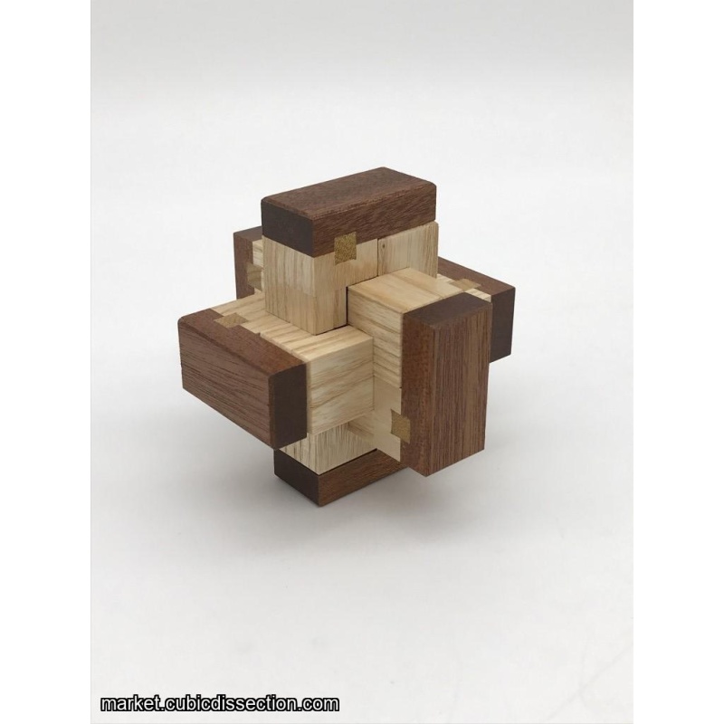 Chinese Knot by Christoph Lohe