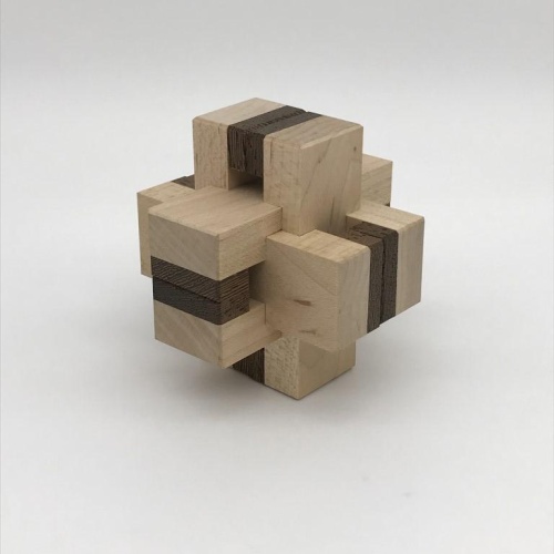 Loopy Burr by Junichi Yananose