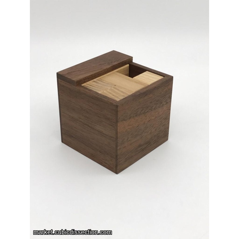 Quattro Cube by Peter Gal