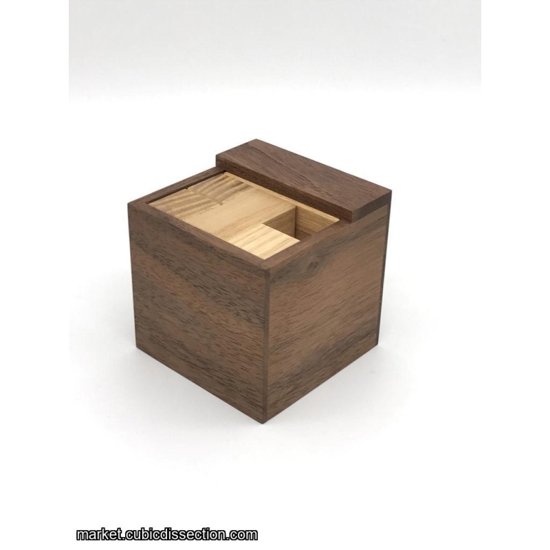Quattro Cube by Peter Gal