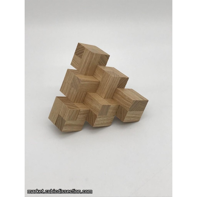 Impossible Triangle of Six Cubes by Andrey Ustjuzhanin