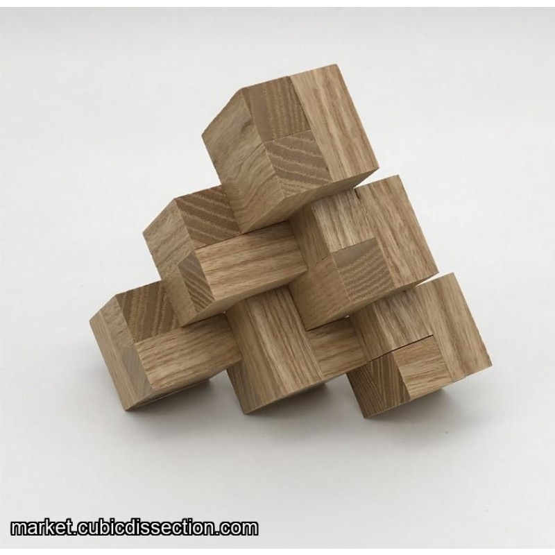 Impossible Triangle of Six Cubes by Andrey Ustjuzhanin