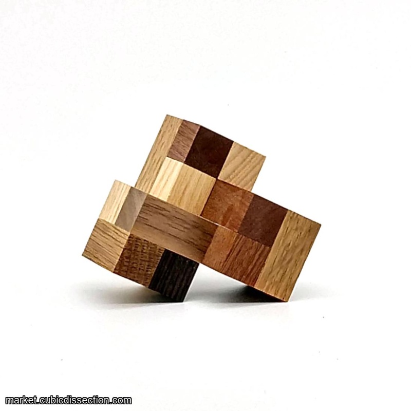 Impossible Triangle of Three Cubes by Andrey Ustjuzhanin (2)