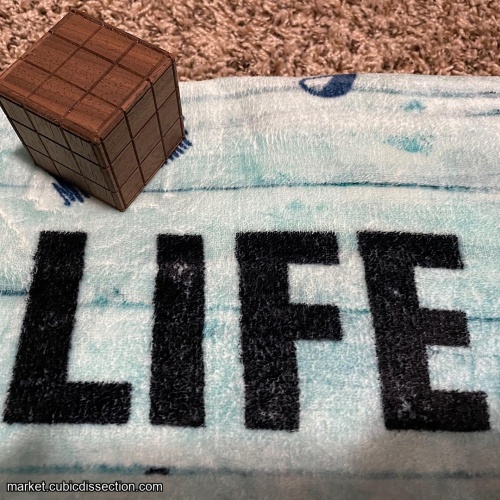 Karakuri Small Box C w/ Creature