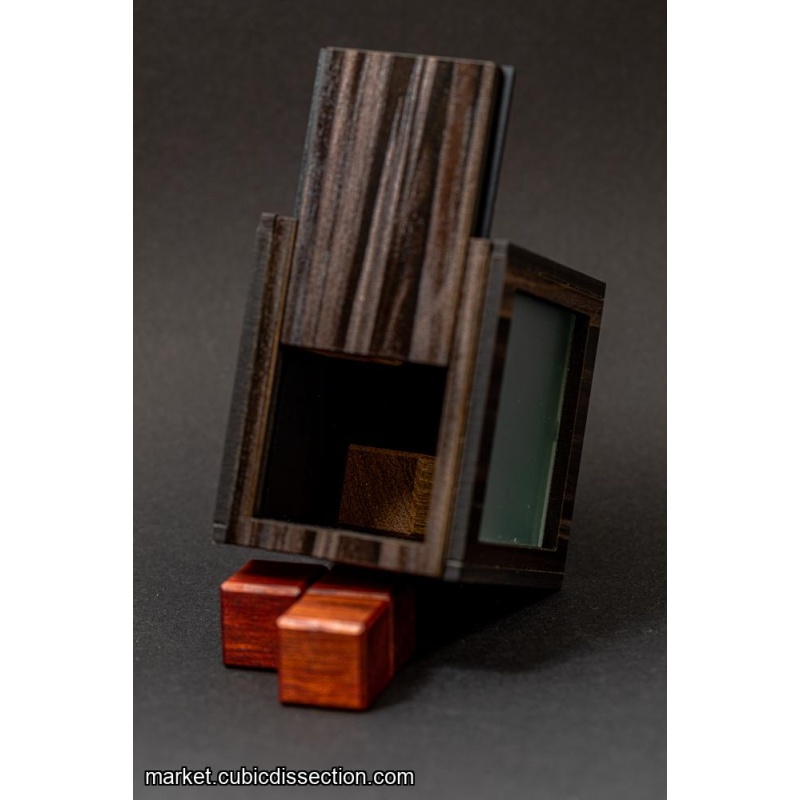 5L Box by Hajime Katsumoto