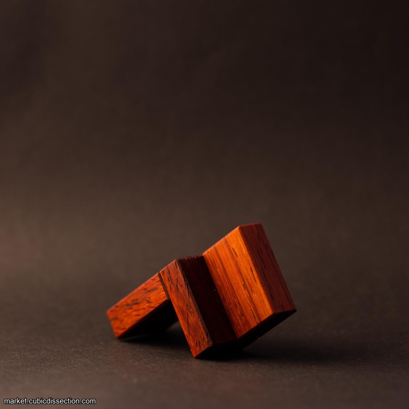 Fake Cube by Dr. Volker Latussek