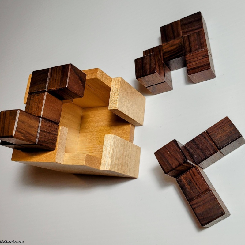 Collator by Alexander Magyarics
