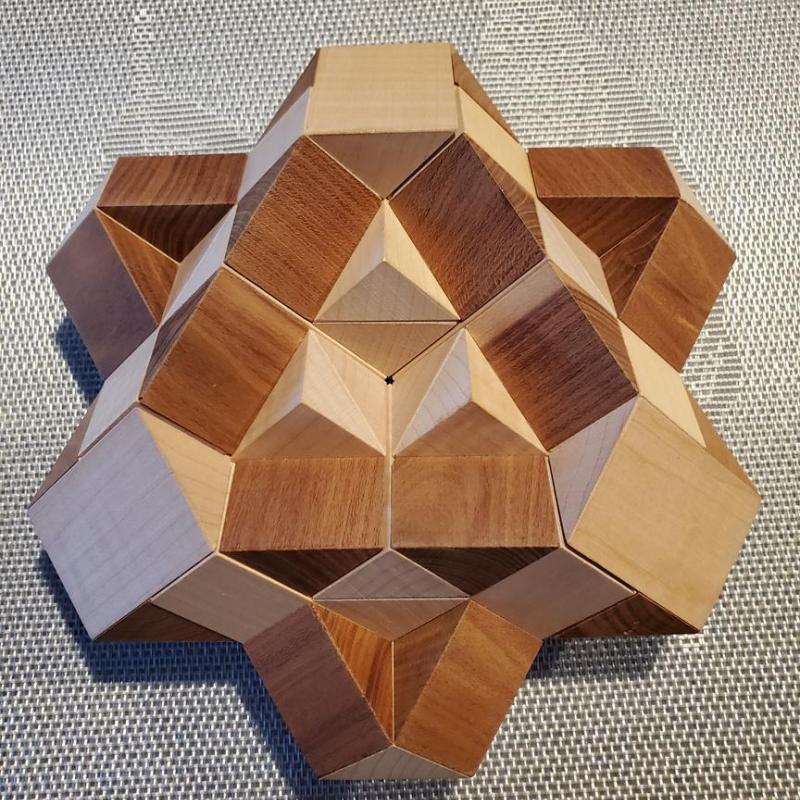 Large Star of David Puzzle by Václav Obšivač