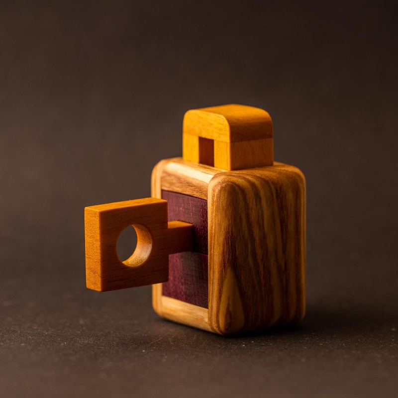 Mini Lock 2 by Dr. Christoph Lohe