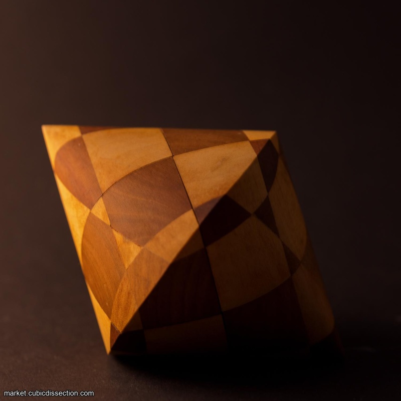 Biocone 2 by VinCo