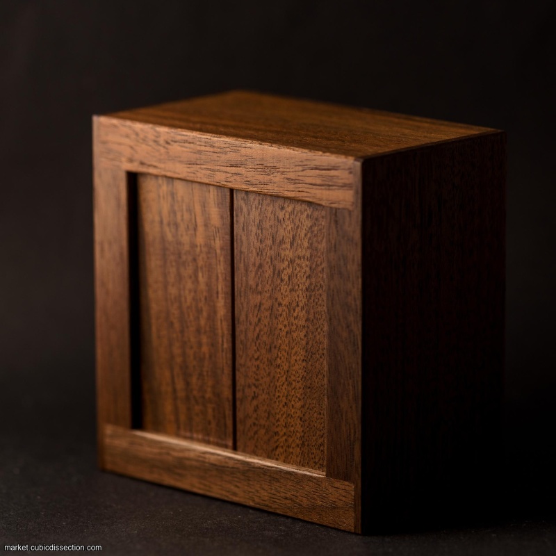 Sliding Panels by Akio Kamei