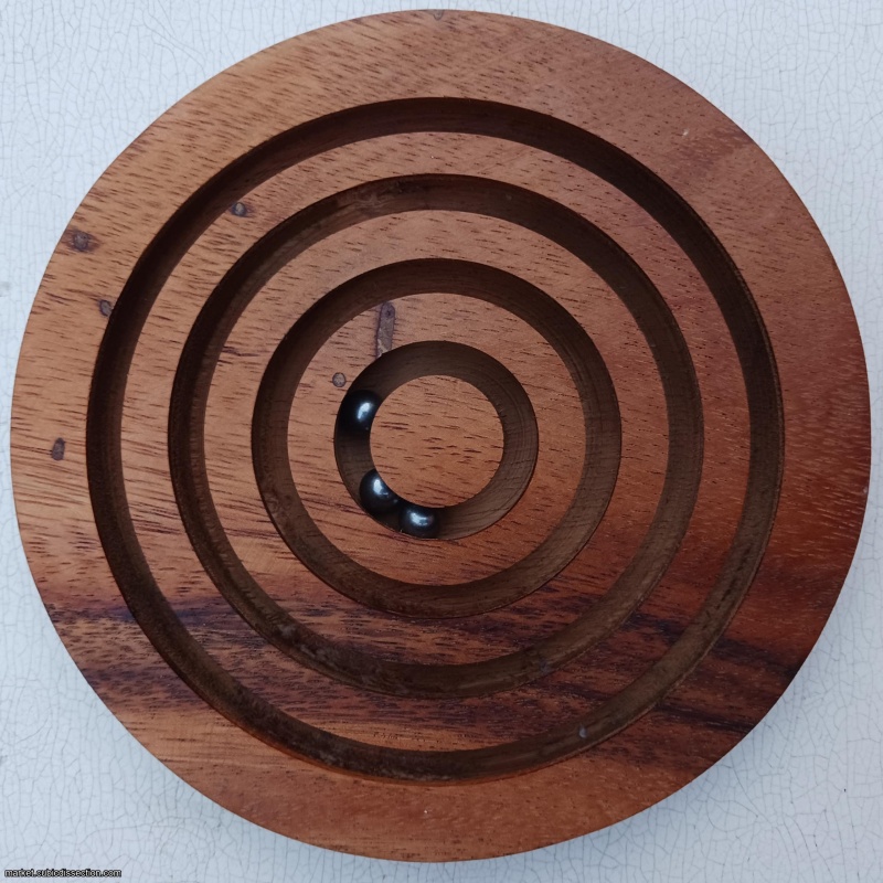 CIRCLE wood maze dexterity