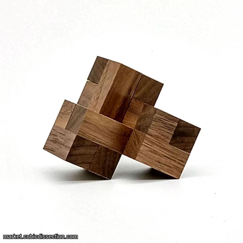 Impossible Triangle of Three Cubes by Andrey Ustjuzhanin (1)