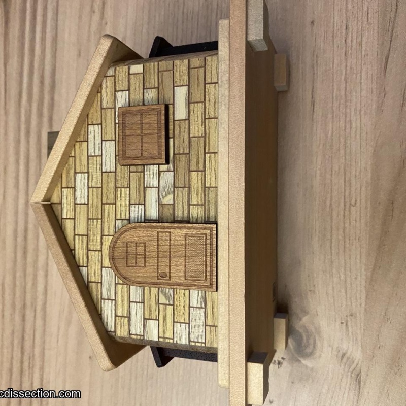 Karakuri house