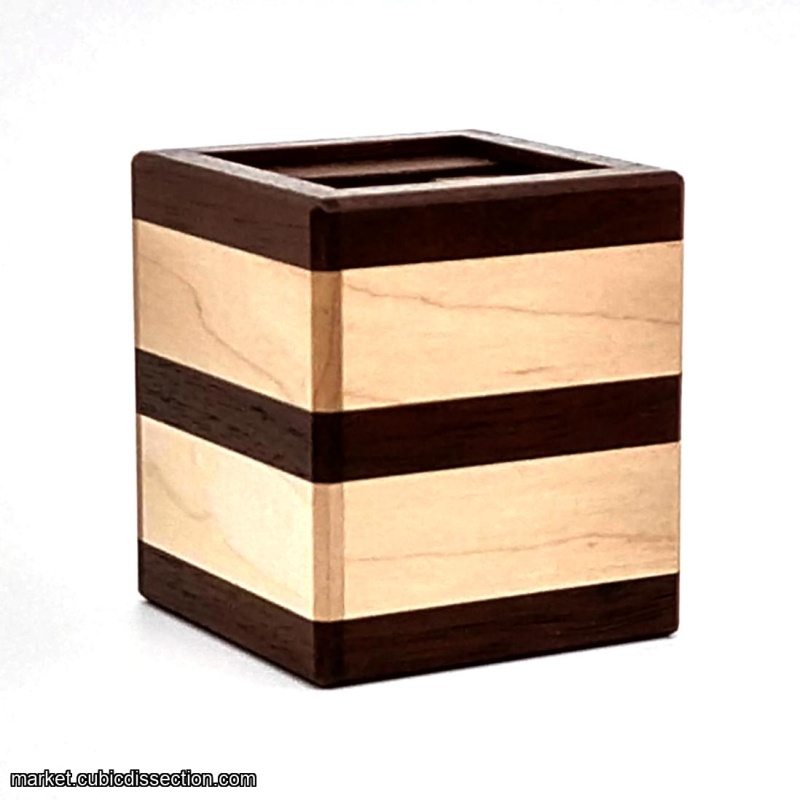 Obstacle Box by Lucie Pauwels