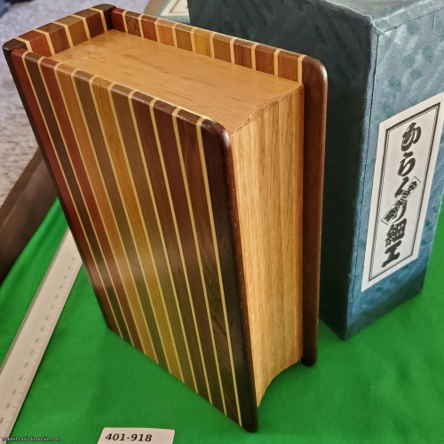 Book by Kamei [401-918]