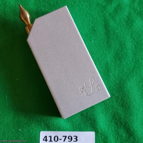 feuerzeug by Roger D [410-793]