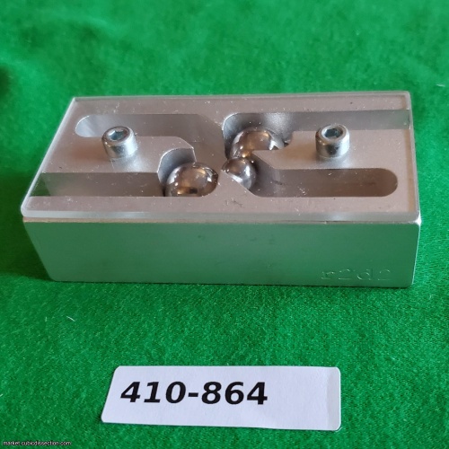 r2d2 by Roger D [410-864]