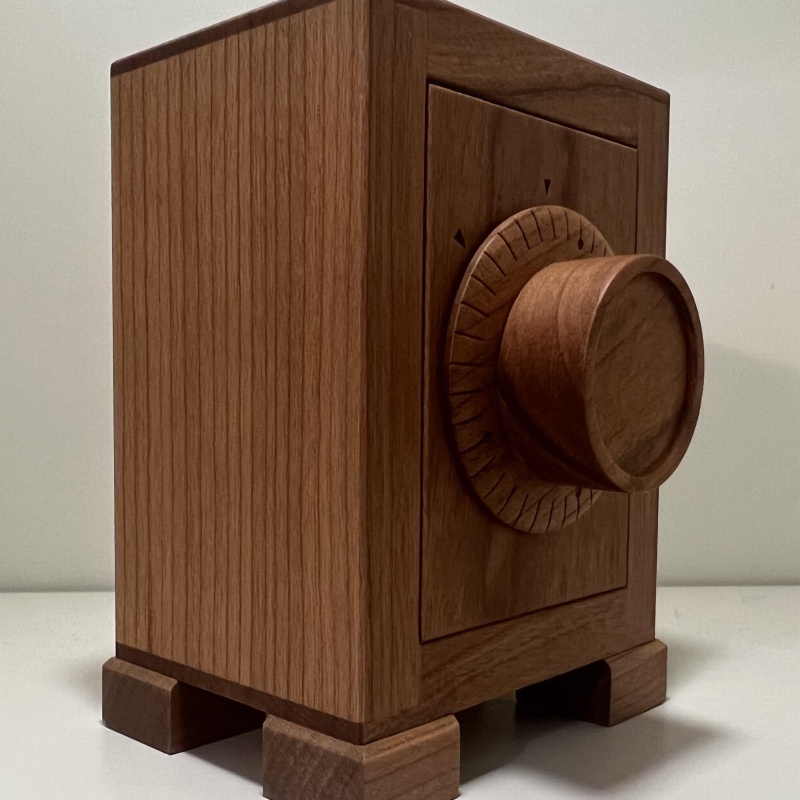 Karakuri Safe