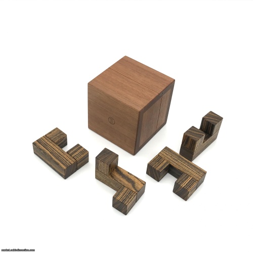 Slide Packing by Hajime Katsumoto