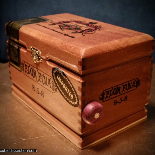 Flor Fina by Kelly Snake