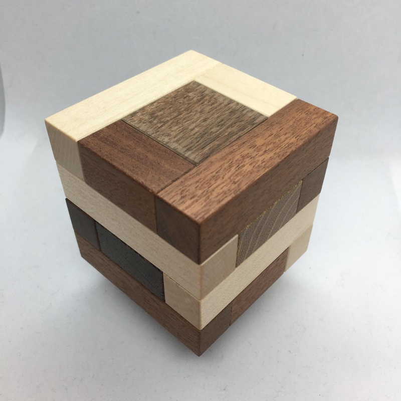 Rotacube / Lucie Pauwels / Pelikan