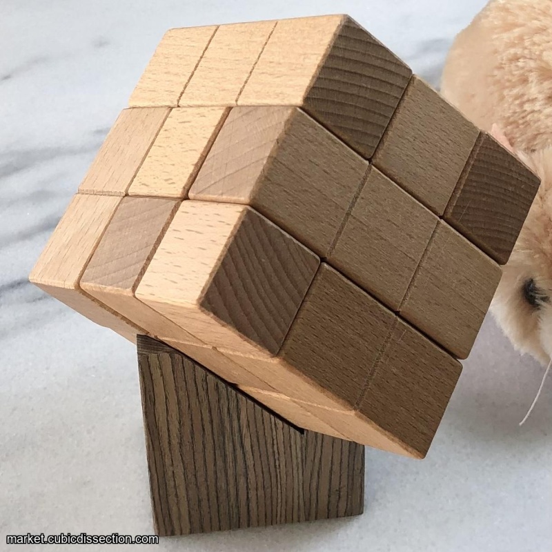 Magna Cube - Michael Emond