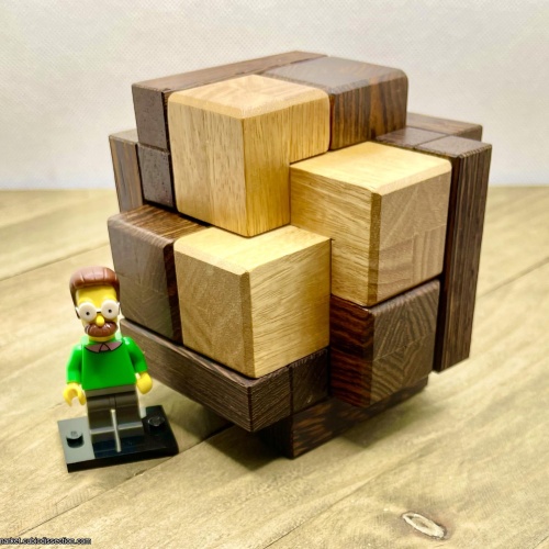 Clamped Burr by Christoph Lohe