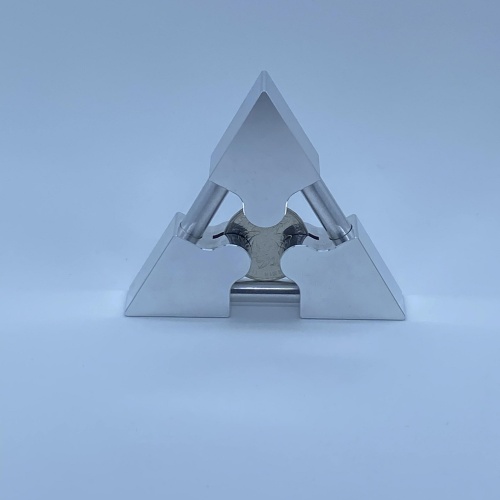 Tritalon by Hirokazu Iwasawa (Iwahiro)