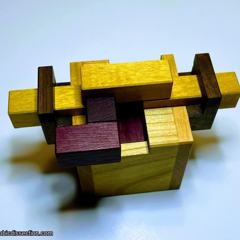 Mouse Hole Pelikan