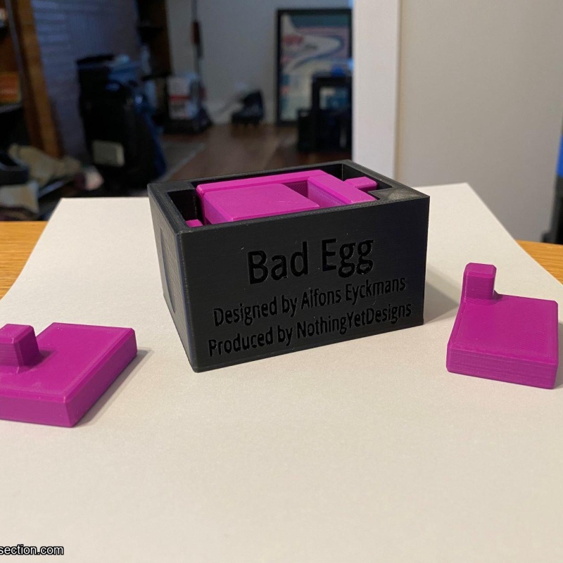 Bad Egg by Alfons Eyckmans