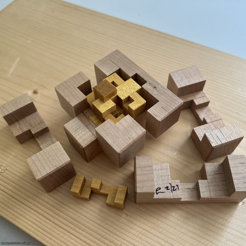 BurrBon by Tim Alkema Oddball