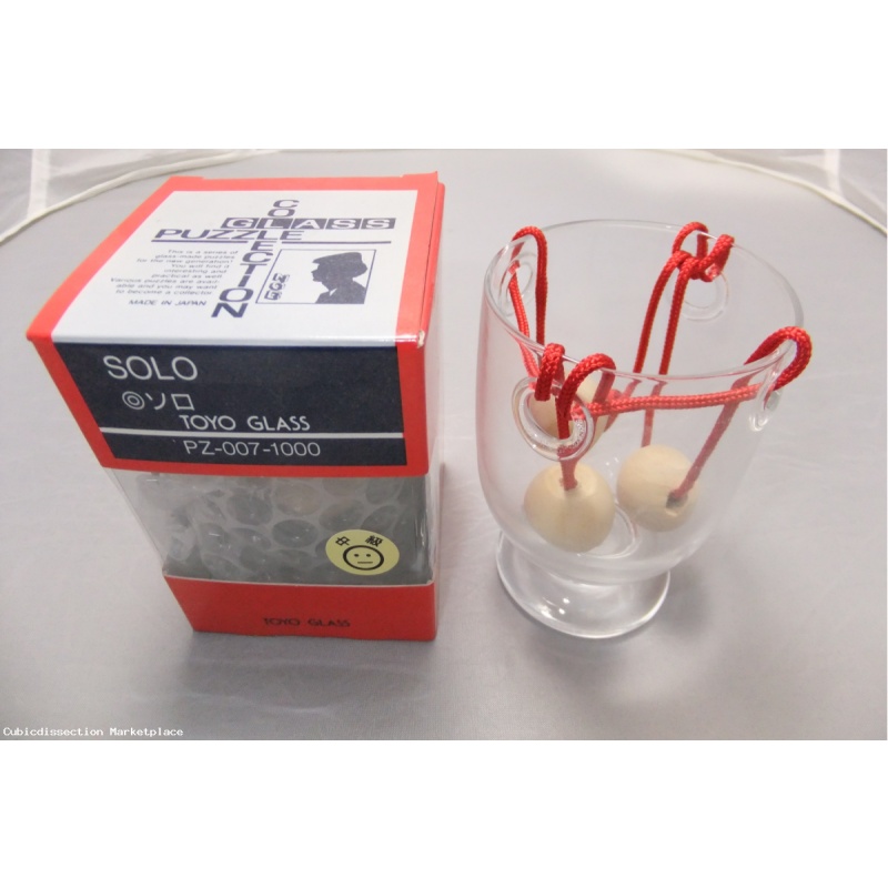 Toyo Glass SOLO Disentanglement Puzzle