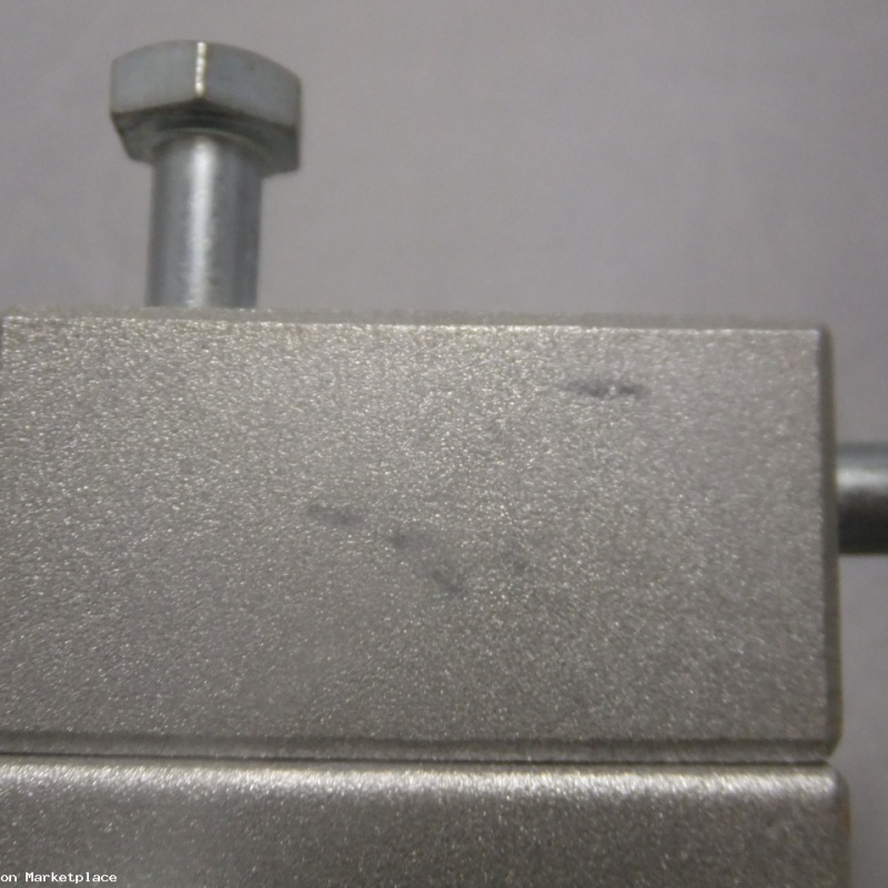 Schraubenwuerful / Screw Cube by ROGER
