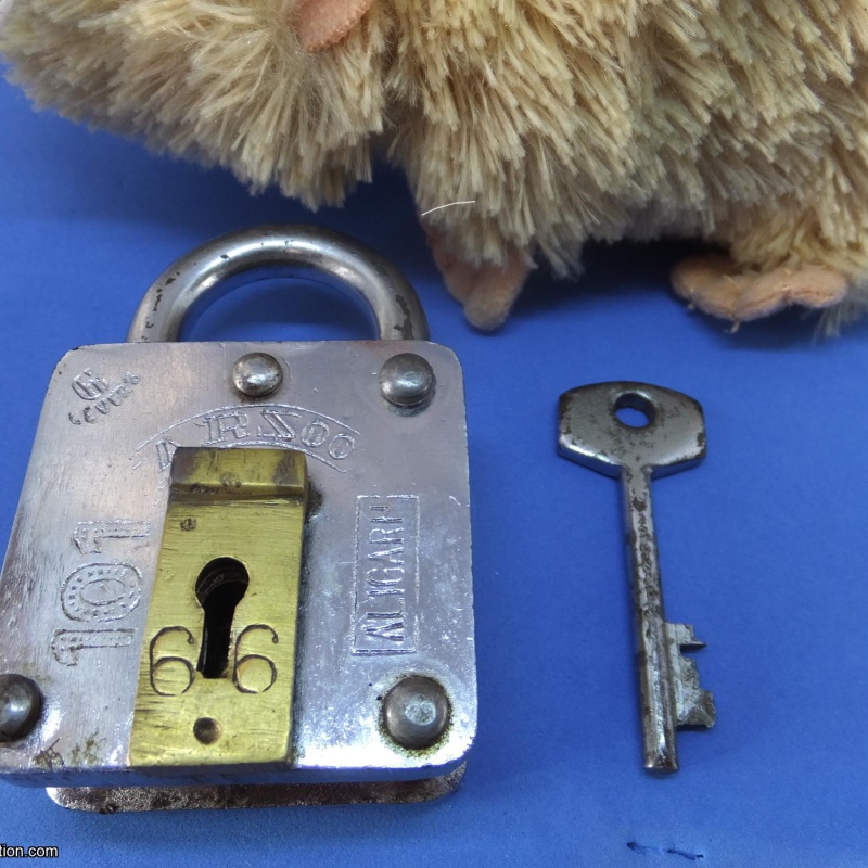 Trick Padlock #1 "6 Levers Aligarh Arzoo"